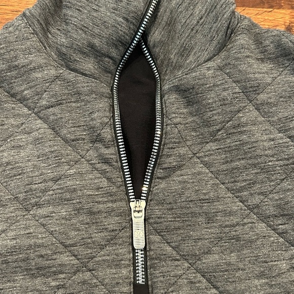 Lululemon Forever Warm Pullover Heather Dark Grey Quilted Size 2 - Picture 3 of 9
